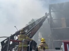‘Esta crise ainda não acabou.’ Os incêndios continuam a arder em Boyle Heights enquanto as autoridades alertam sobre o ar poluído