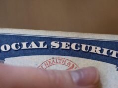 Solicitar antecipadamente o Seguro Social reduzirá sua certidão de casamento, mas não seu benefício de sobrevivência