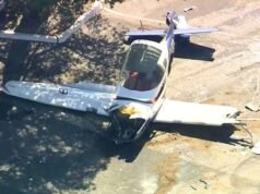 O avião derrapou na pista do aeroporto de Whiteman depois que o trem de pouso falhou