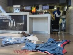 Atacantes árabes abriram fogo no centro de Israel, matando 1 e ferindo 5