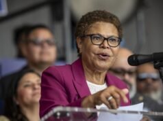 Depois de Palisades, o incêndio em Boyle Heights pode custar politicamente o prefeito Bass