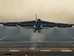 B-52 ‘pegou fogo’ após queda repentina, matando 8: O que sabemos
