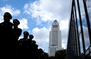 Milhares de reclamações, poucas punidas: LAPD enfrenta reivindicações de preconceito racial