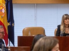 Moncloa reiterou que Begoña Gómez é “inocente” e sofre por motivos políticos ao confirmar que haverá um julgamento popular.