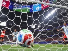 Foram os furiosos 13 minutos que viram a Argentina marcar três gols e avançar para as quartas de final da Copa do Mundo.