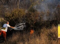 O incêndio em La Bisbal de l’Empordà (Girona) queimou uma casa e uma quinta: os vizinhos ainda estão confinados