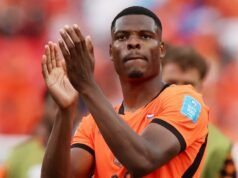 É oficial: o Real Madrid anunciou a contratação de Dumfries por quatro anos