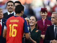 Claudia Sheinbaum entregou a Bola de Ouro durante a Copa do Mundo de 2026 com Trump e Infantino