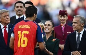 Claudia Sheinbaum entregou a Bola de Ouro durante a Copa do Mundo de 2026 com Trump e Infantino