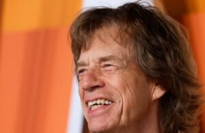 Mick Jagger admite que a receita para ficar bem aos 83 anos foi dada a ele por seu pai.