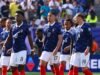 Tensões na França: Homem acusa companheiros de ‘comportamento inaceitável’ após derrota na Copa do Mundo para a Inglaterra