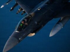 EUA completam nova onda de ataques ao Irã para reduzir seu poder militar no Estreito de Ormuz