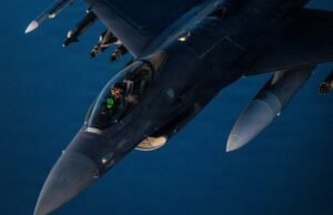 EUA completam nova onda de ataques ao Irã para reduzir seu poder militar no Estreito de Ormuz