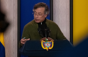 Gustavo Petro venceu a batalha judicial contra a Comissão Reguladora das Comunicações que o acusou de negligência: este é o veredicto