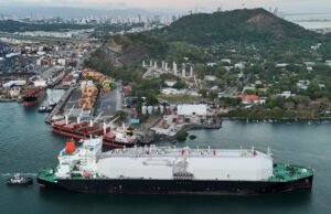 A Fitch prevê que o Panamá cresça 4% em 2026, mas alerta para o peso da dívida pública e o fenómeno El Niño.