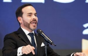 Abelardo de la Espriella denunciou a tentativa de ignorar o decreto popular e alertou que nenhuma autoridade pode substituir a vontade do referendo.