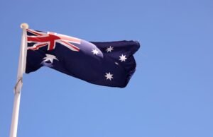 Homem morre após tiroteio com a polícia por causa de caso de agressão sexual em Queensland (Austrália)