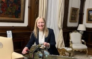 A Embaixada da França declarou que Hebe Casado, vice-governadora de Mendoza, é “persona non grata” pelo racismo.