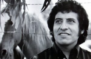 O último ex-soldado condenado por crimes cometidos durante a ditadura de Pinochet, o cantor e compositor Víctor Jara, foi preso no Chile.