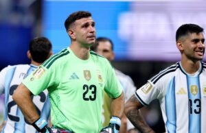 Dibu Martínez questiona sua continuação na seleção argentina: “Tenho que ver se é hora de sair”