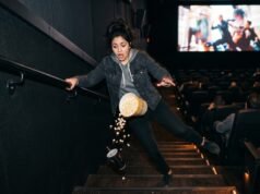 Os clientes caíram por falta de iluminação no cinema: puniram a rede e pediram o dinheiro de volta.