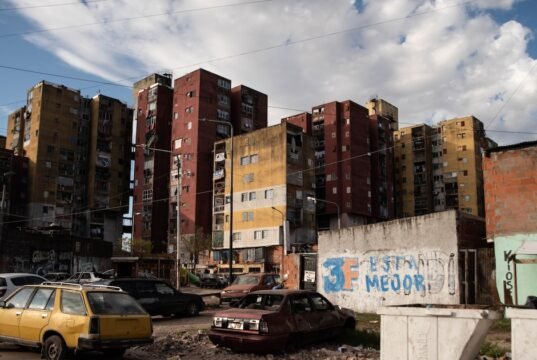 Um policial de Buenos Aires foi morto a tiros em Fuerte Apache enquanto patrulhava