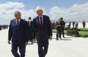 Ken Salazar observou que AMLO não tinha provas de supostas ligações com o tráfico de drogas