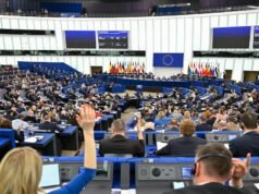 Parlamento Europeu apoia expansão do imposto fronteiriço sobre carbono para mais produtos e controlos mais rigorosos