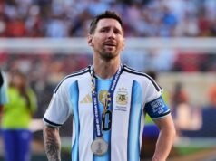 Lionel Messi chegou a Rosário após sua participação na Copa do Mundo