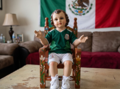 Os fiéis foram ao jogador de futebol Niño Dios para rezar pela vitória da seleção mexicana: esta é a sua história e a sua oração