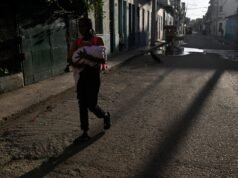 A crise demográfica de Cuba: os nascimentos caem para mínimos históricos e as mortes quase duplicam até 2025