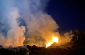 O incêndio florestal em Soacha obrigou à evacuação de casas: o autarca confirmou que a emergência estava controlada.