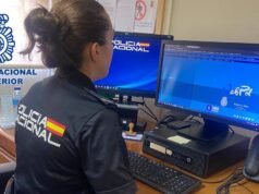 A polícia prendeu em Lleida um homem de 42 anos que se passava por adolescente para obter fotos e vídeos de menores.