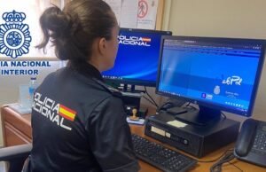 A polícia prendeu em Lleida um homem de 42 anos que se passava por adolescente para obter fotos e vídeos de menores.