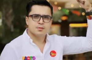 É assim que alguns políticos reagem à notícia de que Beto Coral chegará à Colômbia em voo deportável: “De braços abertos”