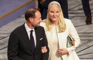 O Príncipe Haakon continua sua agenda internacional com uma viagem a Miami após o evento de Mette-Marit para apoiar a seleção nacional