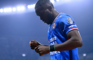 Cruz Azul pode perder Ebere para o Apertura 2026, seleção brasileira buscará sua contratação
