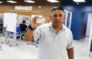 A Reniec estará aberta na segunda-feira, 27 de julho, mesmo que seja feriado: Horário de funcionamento em 74 localidades em todo o país