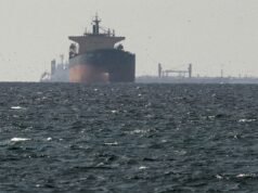 Guerra no Oriente Médio AO VIVO | A Guarda Revolucionária disse que quatro barcos tentaram cruzar o Estreito de Ormuz