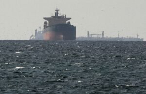 Guerra no Oriente Médio AO VIVO | A Guarda Revolucionária disse que quatro barcos tentaram cruzar o Estreito de Ormuz