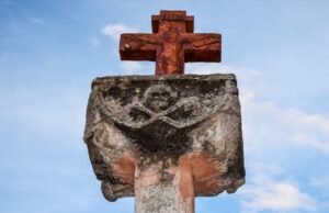 Terremoto de 5,1 em Junín causa desabamento de monumento histórico religioso esculpido em 1610