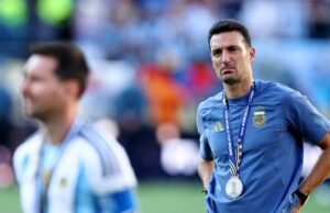 O futuro de Scaloni após a Copa do Mundo: o que aconteceu na última vez que o técnico cogitou deixar a seleção e o “fator Messi”
