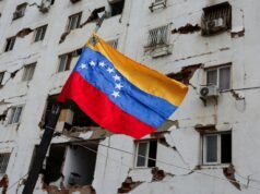 A Venezuela reiniciou a educação em grandes partes do país após o terremoto, com suspensões nas áreas mais atingidas.