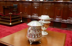 Votações do Congresso no Senado e na Câmara dos Representantes: o que acontece se houver empate?