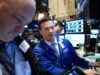 S&P 500 cai em Wall Street devido a tensões no Médio Oriente e desequilíbrios tecnológicos