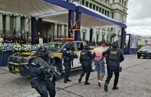 Polícia Nacional Civil da Guatemala completa 29 anos e comemora com desfile no Centro Histórico