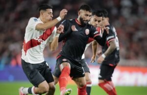 River Plate perdeu para o Barracas Central na estreia no Clausura no Monumental