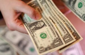 Dólar sobe pelo terceiro dia consecutivo e blue chip atinge máxima de 2026