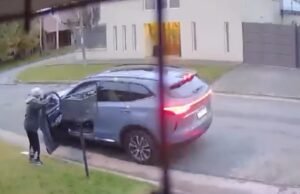 “Vou matar seu filho, não me importo nem um pouco”: motochorros tentaram roubar carro e ameaçaram filho do dono