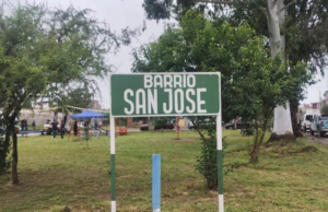 Um homem espancou brutalmente sua ex-namorada na frente das filhas dela em Jujuy e fugiu no carro da vítima.